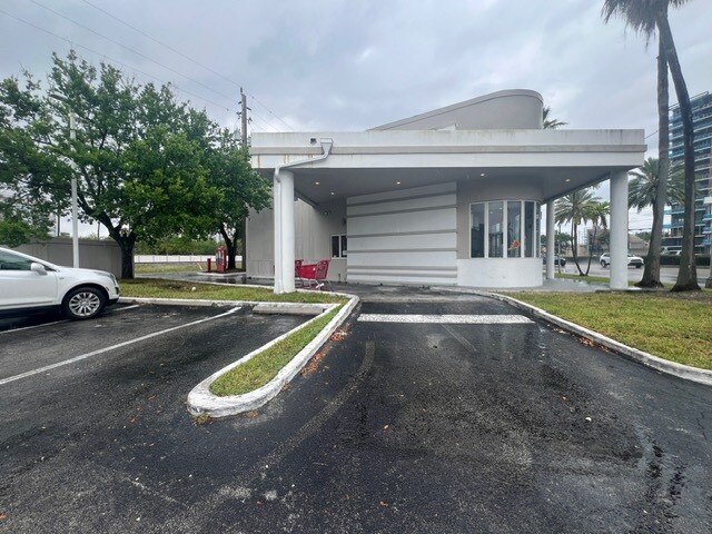 More Photos Of 13750 Biscayne Blvd, North Miami Beach Unknown For Lease