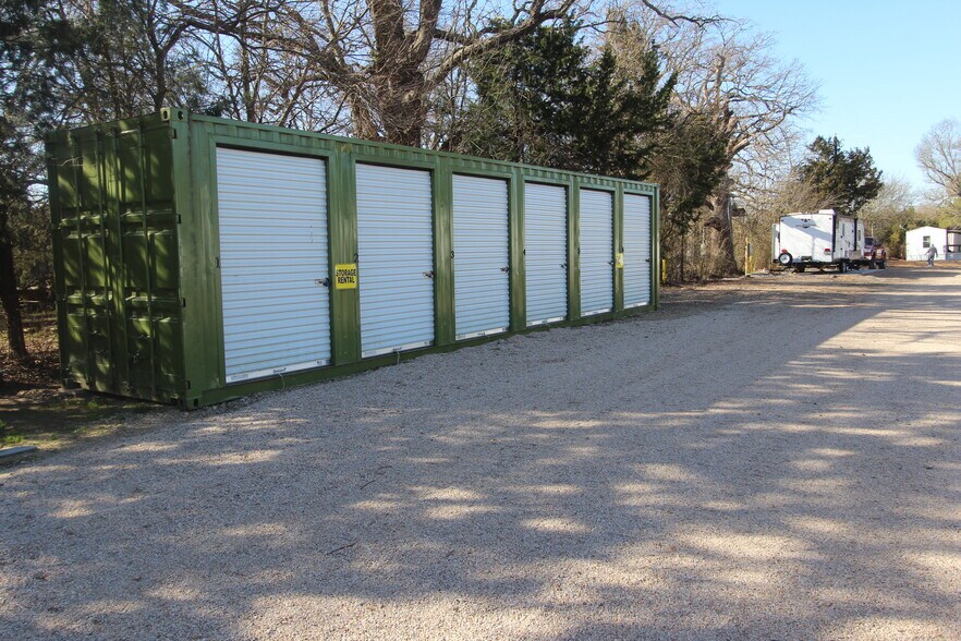 More Photos Of 120 County Road 42000, Paris Trailer Camper Park For Sale