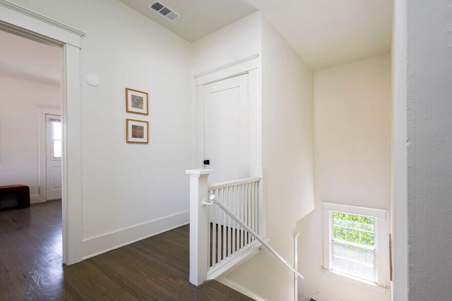 More Photos Of 1053 Hudson ave, Los Angeles Apartments For Sale