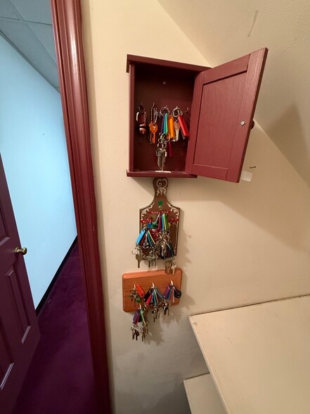 More Photos Of 403 Chatham Sq, Fredericksburg Office For Sale