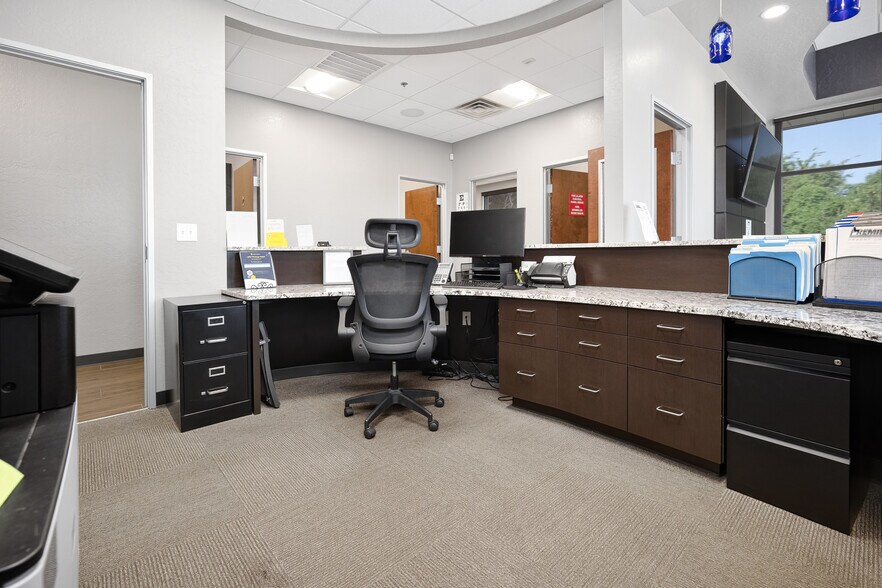 More Photos Of 2804 SW 134th St, Oklahoma City Medical For Sale