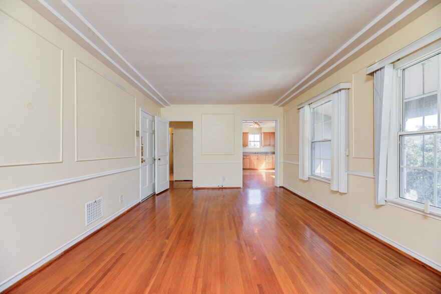 More Photos Of 913 S Wilton Pl, Los Angeles Apartments For Sale