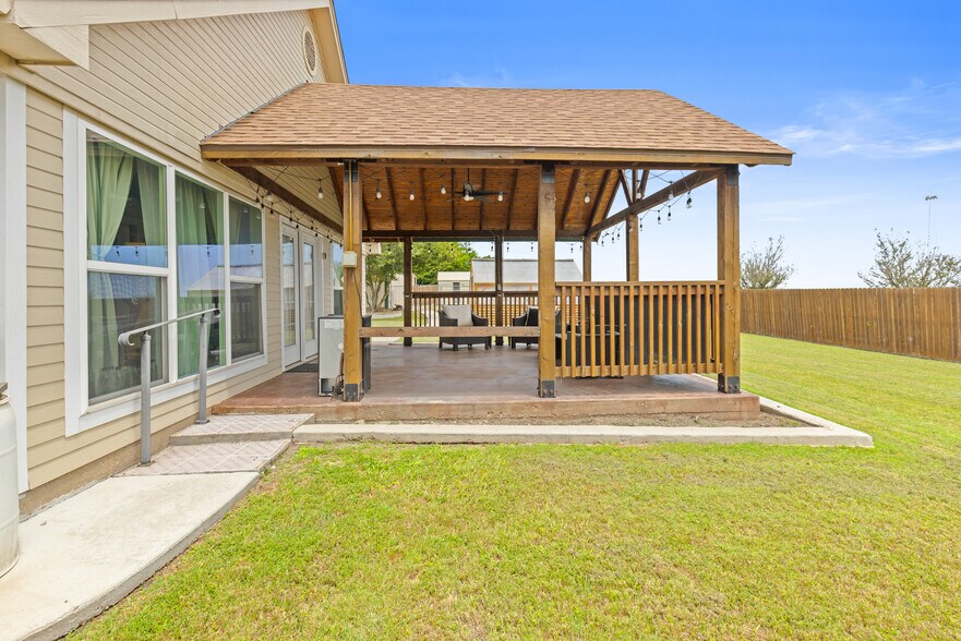 More Photos Of 414 County Road 437, Eddy Service For Sale