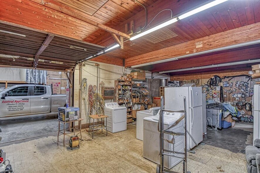More Photos Of , Anadarko General Retail For Sale