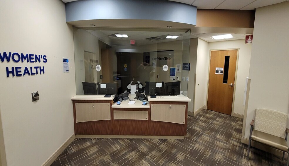 4170 Pennsylvania Ave, Dubuque, IA 52002 For Lease