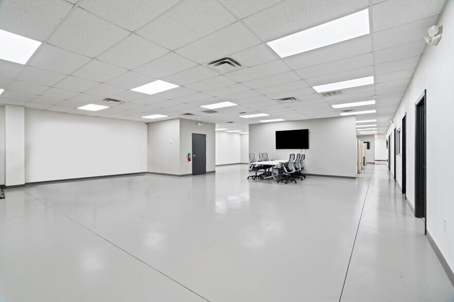 More Photos Of 3664 Walnut Bend Ln, Houston Office For Sale