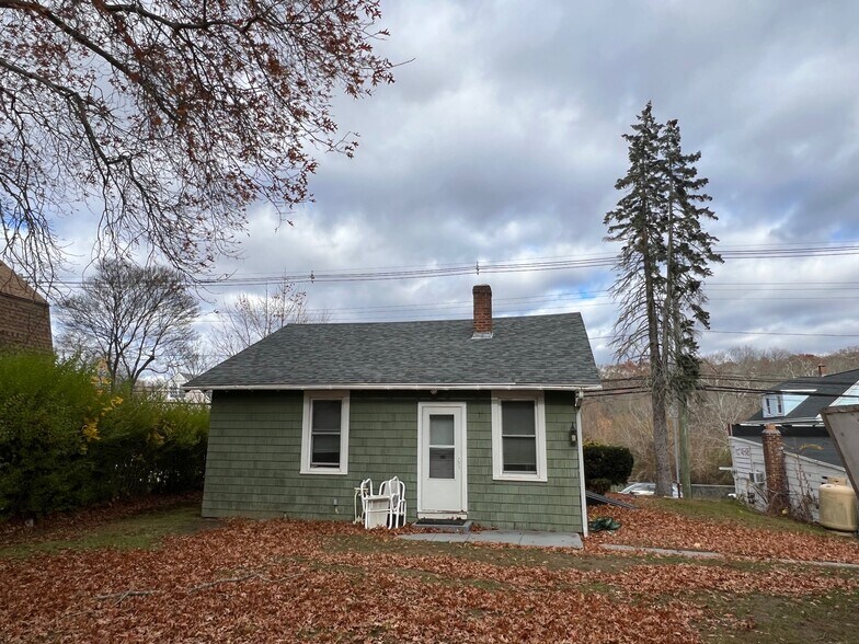 More Photos Of 233 Poquonnock Rd, Groton Restaurant For Sale
