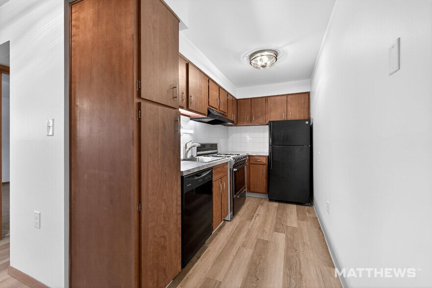 More Photos Of 3677 Indianola Ave, Columbus Apartments For Sale