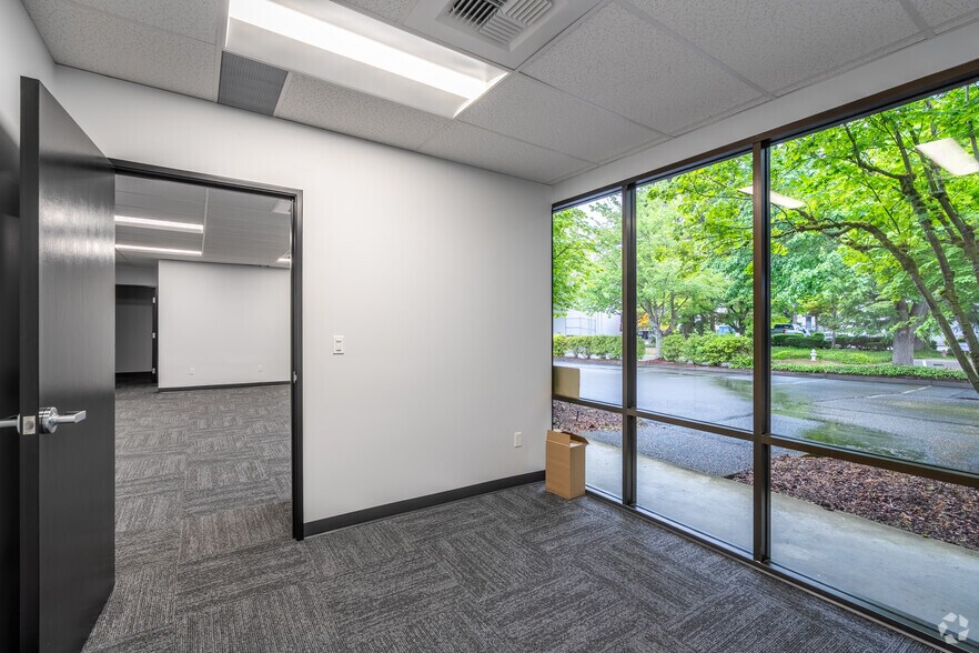 More Photos Of 22441-22477 72nd Ave S, Kent Unknown For Lease