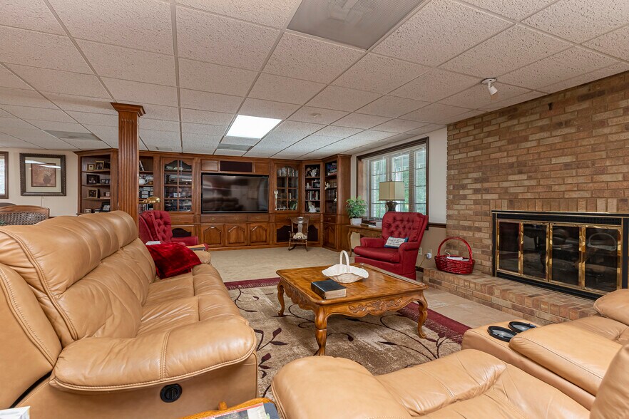 More Photos Of 15866 Moellers Rd, Marion Specialty For Sale