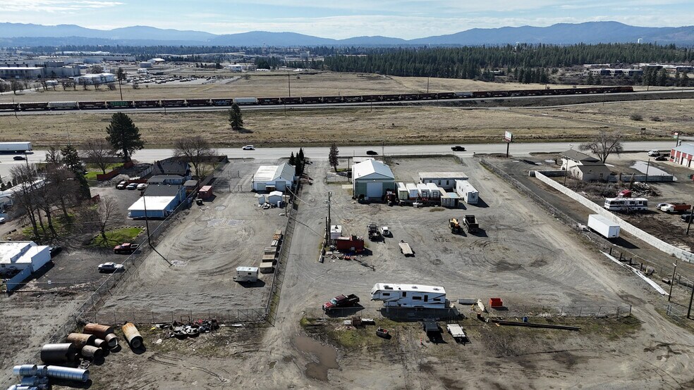 More Photos Of 13521 E Trent Ave, Spokane Light Distribution For Sale