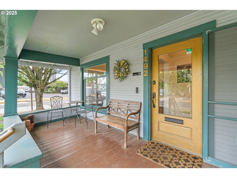 More Photos Of 1492 Pearl St, Eugene Office For Sale