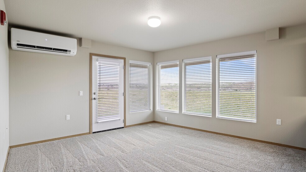 More Photos Of 215 University Dr, Richland Apartments For Sale