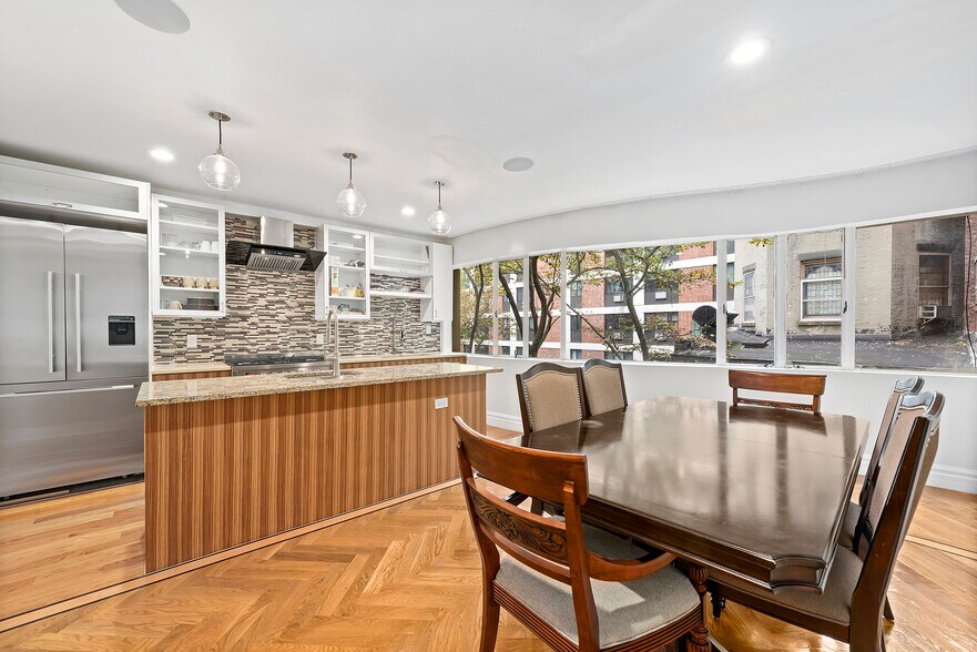 More Photos Of 32 E 74th St, New York Apartments For Sale