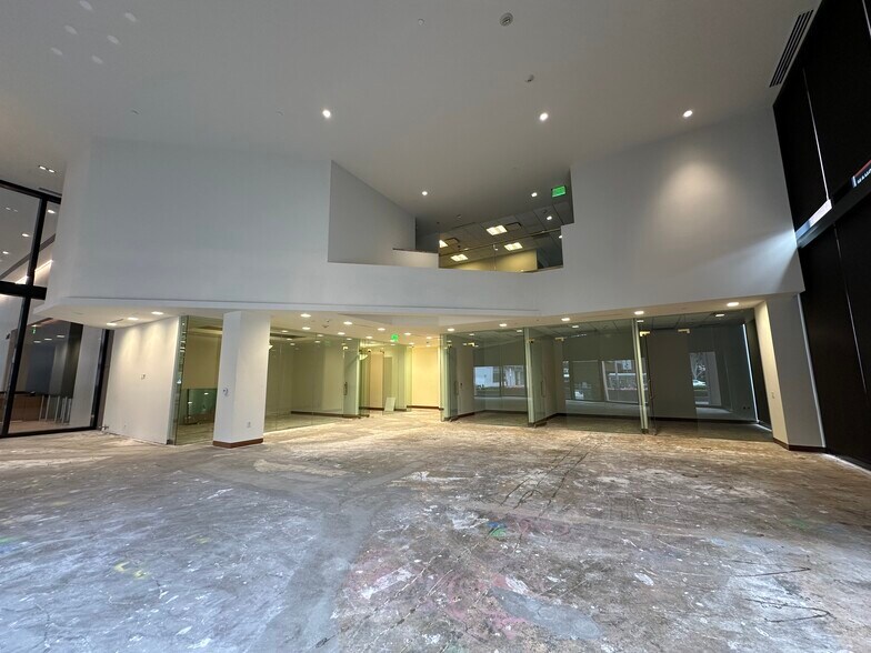 More Photos Of 888 S Figueroa St, Los Angeles Office For Lease