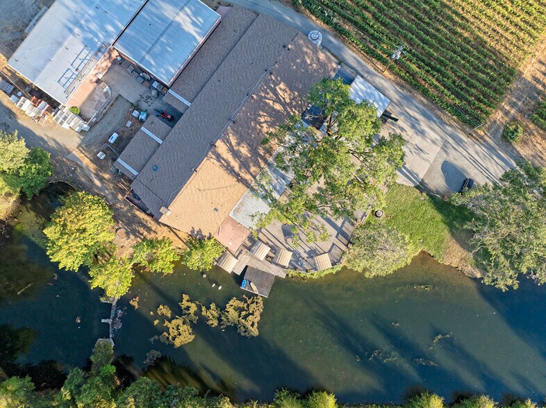 More Photos Of 3900 Holland Rd loop, Cave Junction Winery Vineyard For Sale