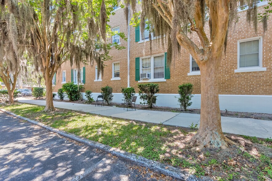 More Photos Of 124 Live Oak Ave, Daytona Beach Apartments For Sale