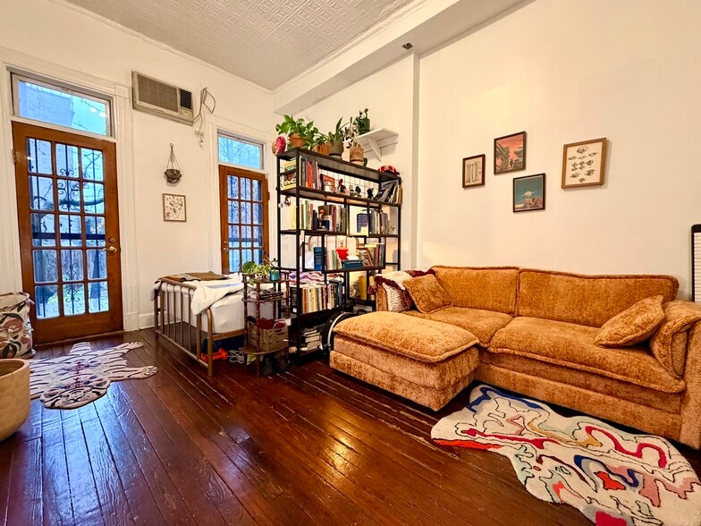 More Photos Of 197 Nassau Ave, Brooklyn Apartments For Sale