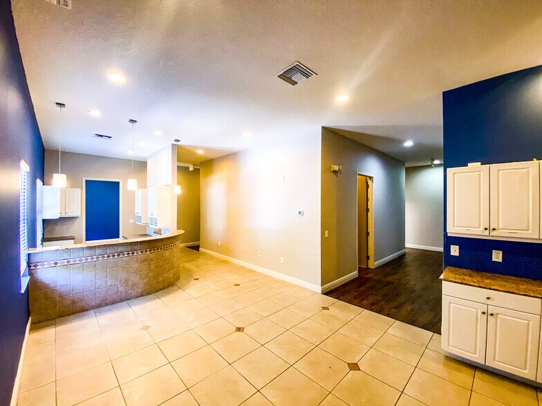 More Photos Of 2301 60th St, Bradenton Medical For Lease