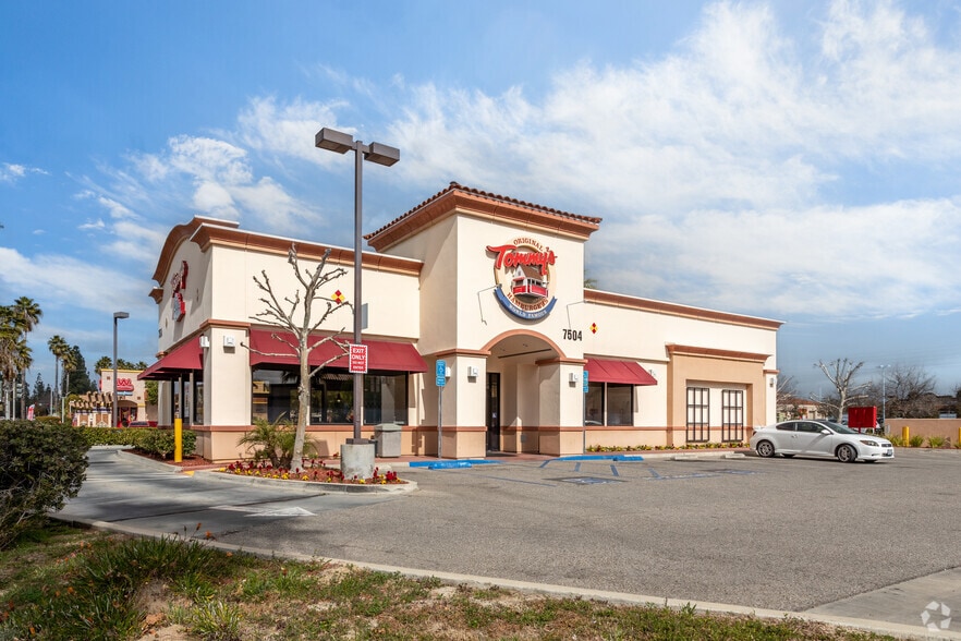 More Photos Of 473-499 E Alessandro Blvd, Riverside Unknown For Lease