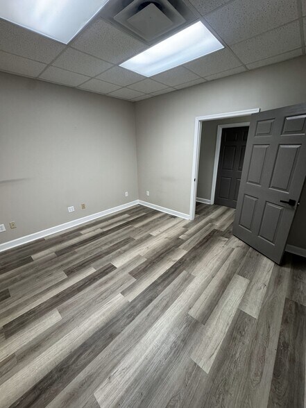 More Photos Of 230 Bearden Rd, Pelham Coworking Space