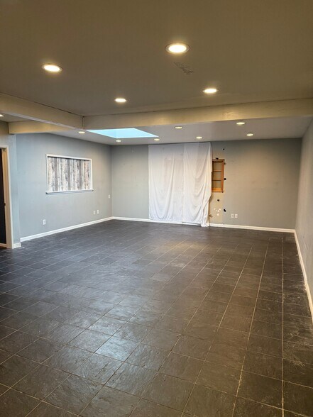 More Photos Of 1015 Hope St, South Pasadena Warehouse For Lease