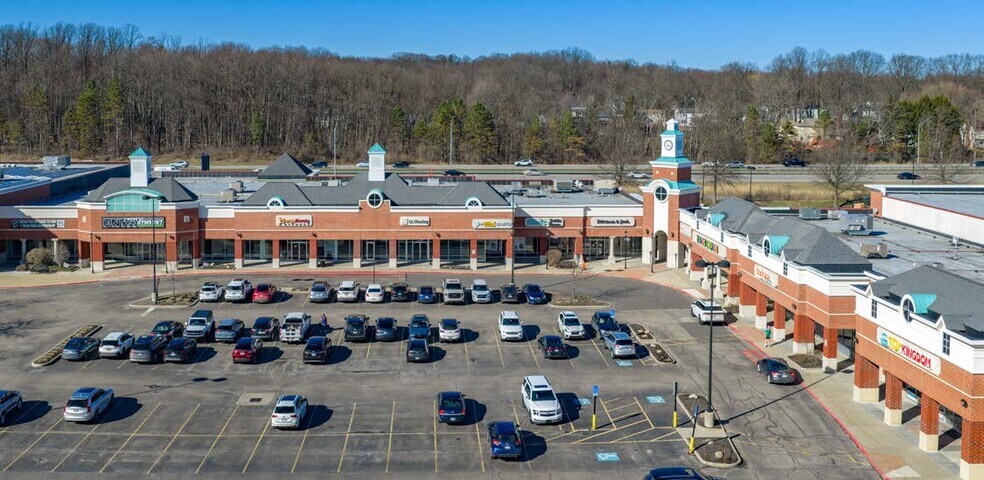 More Photos Of 6025 Kruse Dr, Solon Storefront For Sale