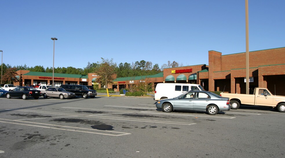 More Photos Of 9425 Highway 92, Woodstock Restaurant For Lease