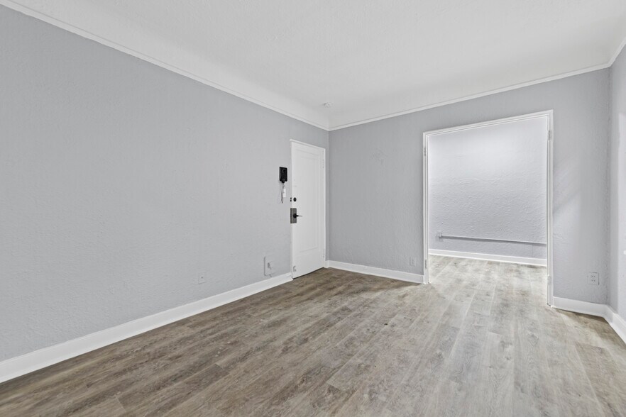 More Photos Of 3205 Kendall St, Detroit Apartments For Sale