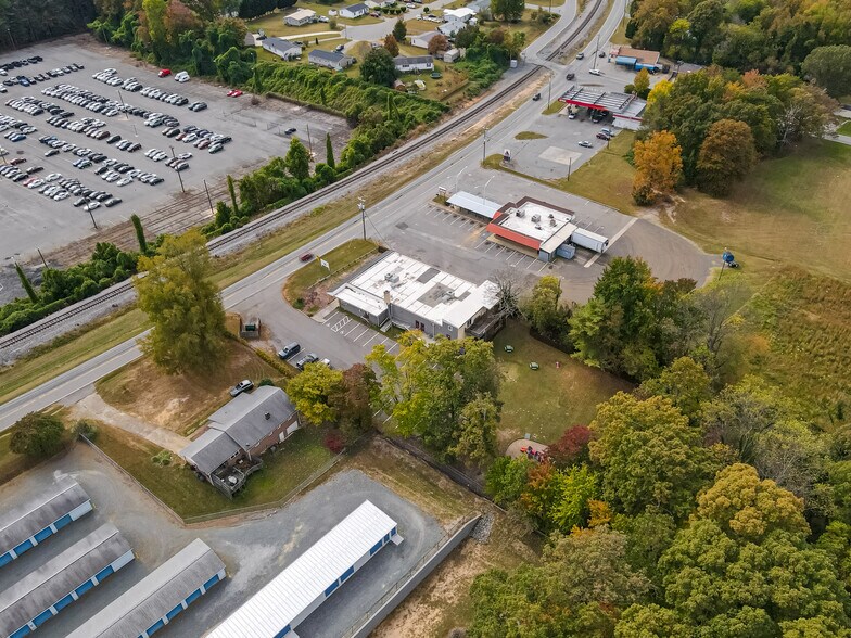 More Photos Of 5016 Old Walkertown Rd, Winston-Salem Daycare Center For Sale