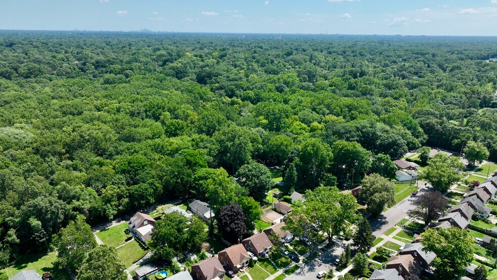 More Photos Of 16550-16512 Telegraph Rd, Detroit General Retail For Sale