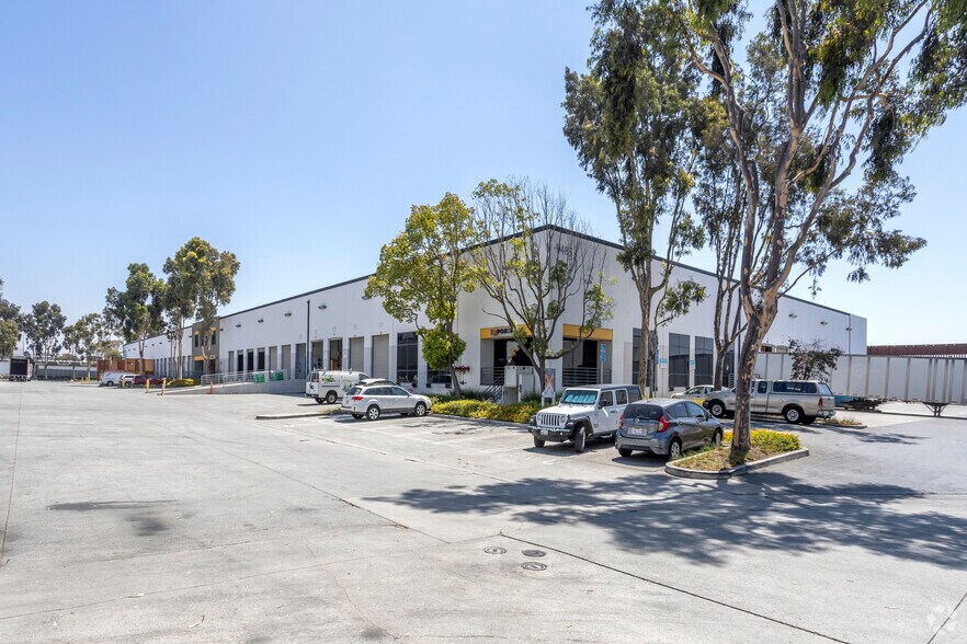 More Photos Of 9375 Customhouse Plz, San Diego Unknown For Lease