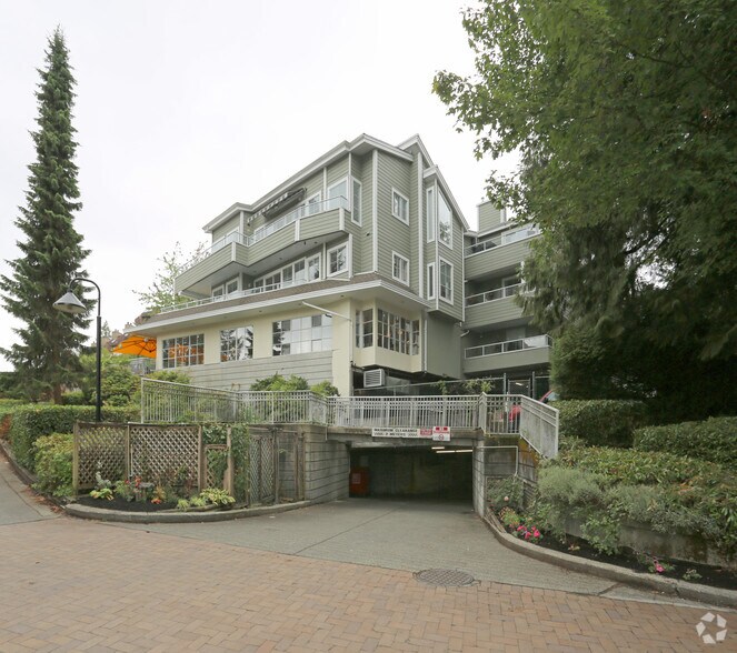 More Photos Of 4390 Gallant Ave, North Vancouver District Apartments For Lease