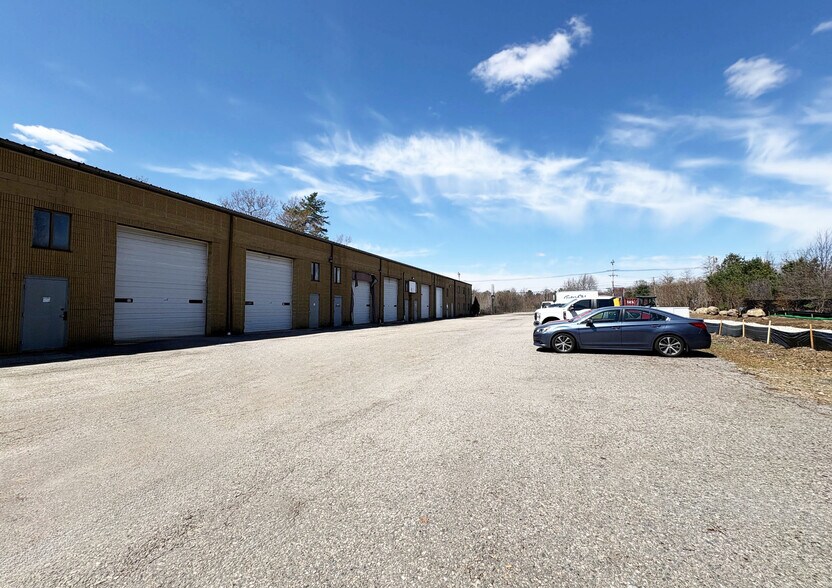 More Photos Of 140 Washington St, Foxborough Warehouse For Lease