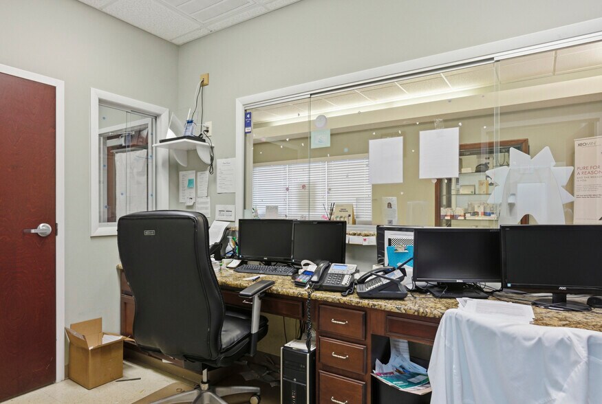 More Photos Of 2356 John Smith Rd, Fayetteville Medical For Lease