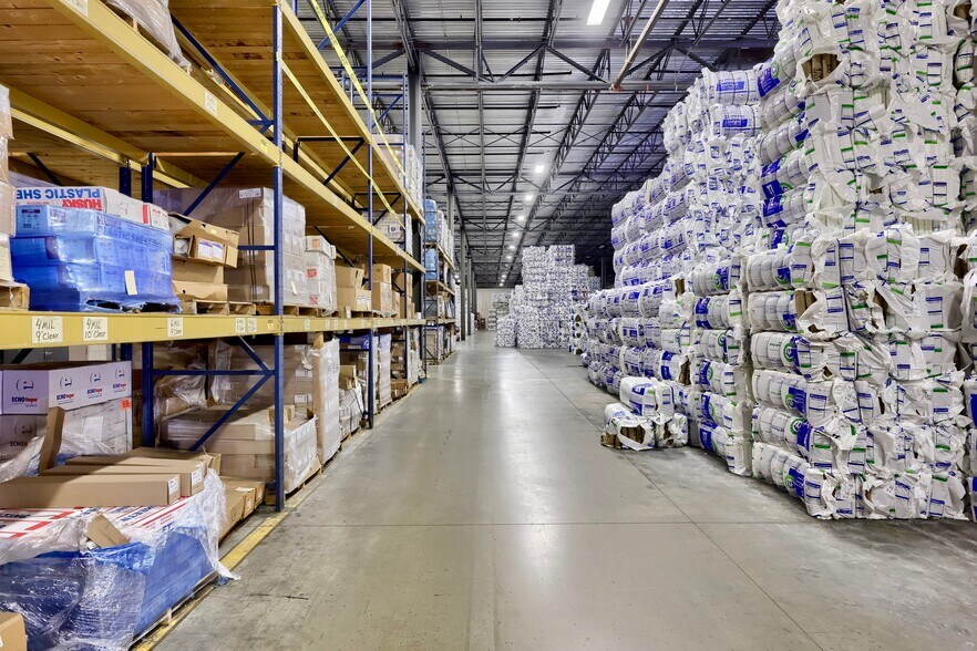 More Photos Of 22 Blackhawk Ln, Elizabethtown Distribution For Sale