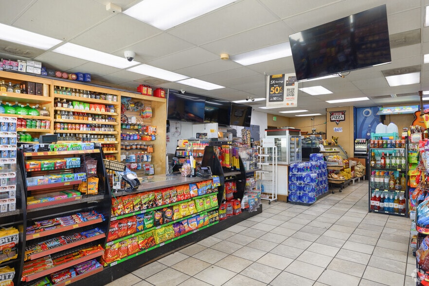 More Photos Of 1098 Cole Rd, Calexico Convenience Store For Sale