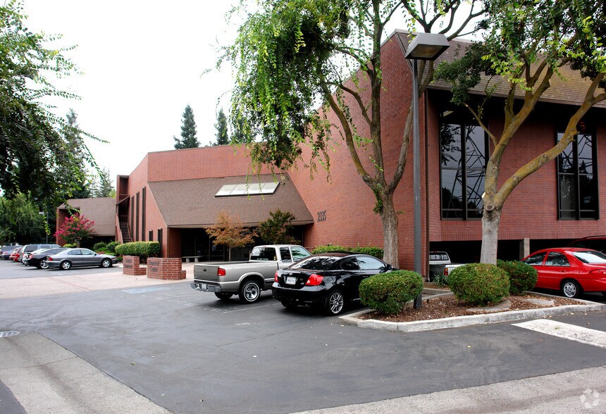 More Photos Of 2335 American River Dr, Sacramento Office For Lease