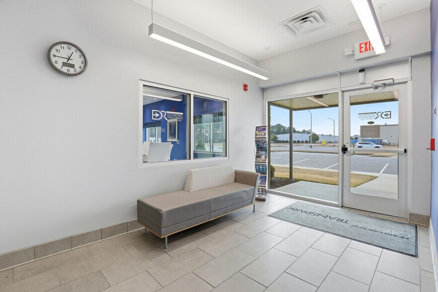 More Photos Of 2780 Jetport Rd, Kinston Office For Lease