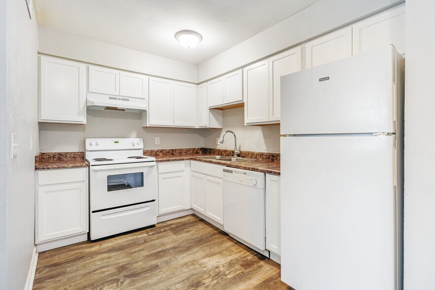 More Photos Of 400 N Kelsey St, Sturgis Apartments For Sale