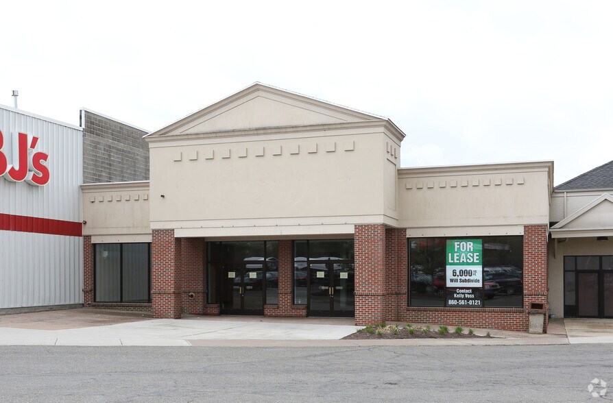 More Photos Of 1270-1280 E Main St, Torrington Freestanding For Lease