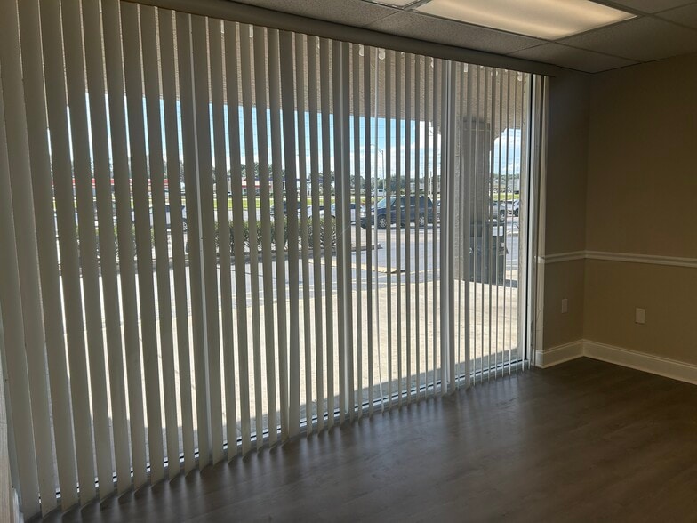 More Photos Of 3750 US Highway 27 N, Sebring General Retail For Sale