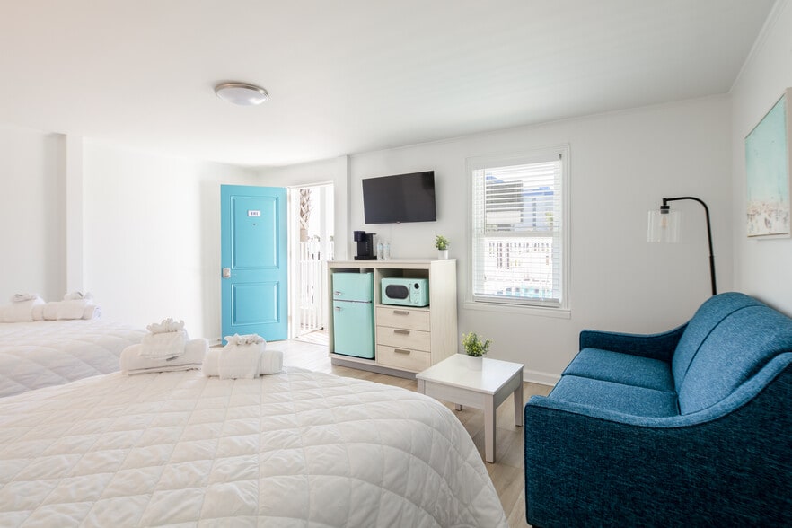 More Photos Of 501 N Ocean Blvd, Myrtle Beach Hotel For Sale