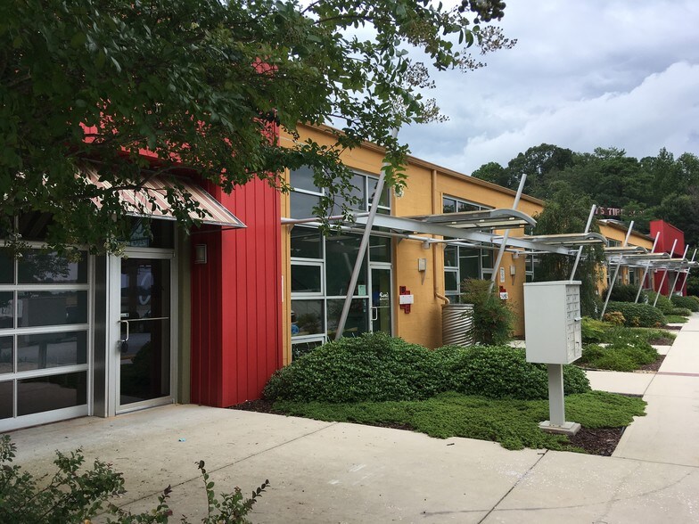 More Photos Of 2752 E Ponce de Leon Ave, Decatur Freestanding For Lease