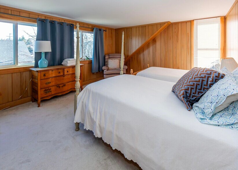 More Photos Of 109 Shore Rd, Southwest Harbor Flex For Sale