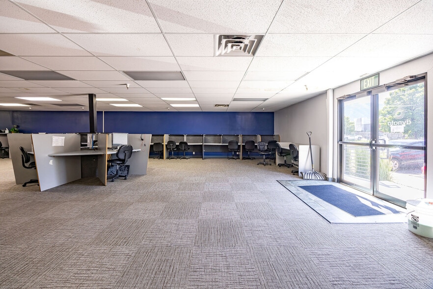 More Photos Of 80 Golf Course Rd, Logan Office For Sale