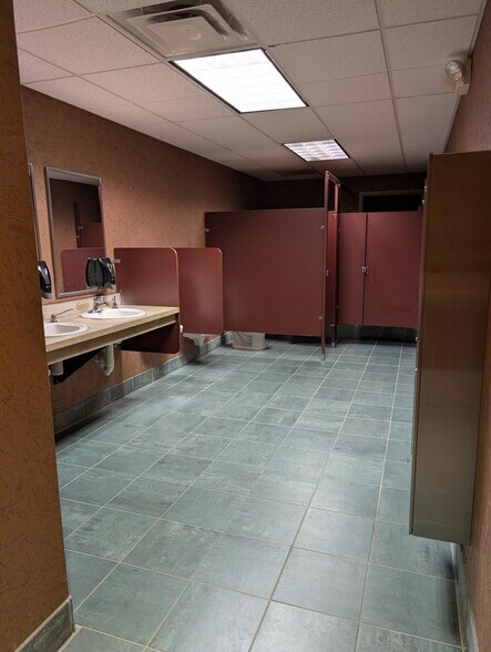 More Photos Of 1810 Successful Dr, Fairborn Loft Creative Space For Lease