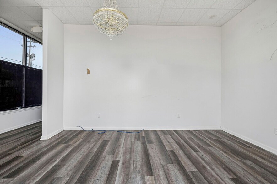 More Photos Of 206 Claire Ave, Oak Grove General Retail For Lease