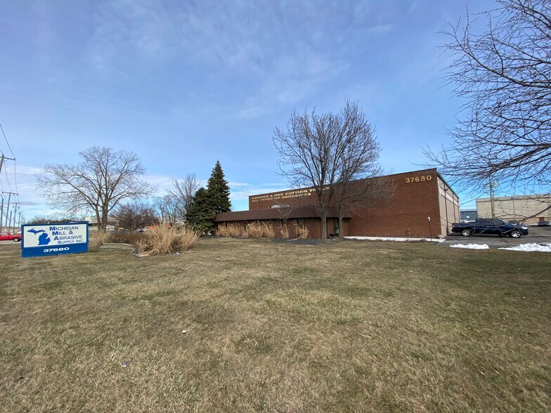 Primary Photo Of 37680 Mound Rd, Sterling Heights Warehouse For Lease
