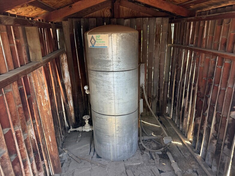 More Photos Of 708 N Pleasant Ave, Fresno Warehouse For Sale